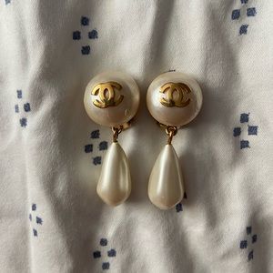Chanel Clip-on Earrings